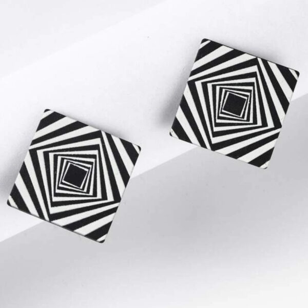 Σκουλαρίκια καρφωτά ασπρόμαυρα