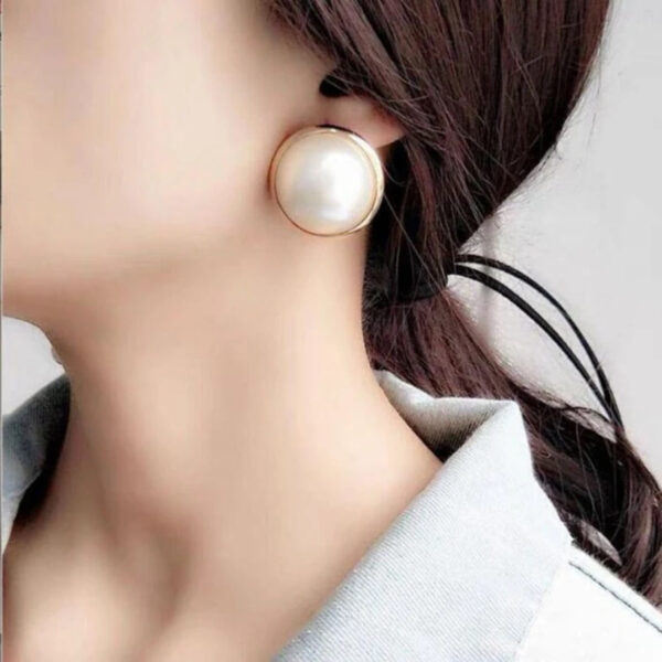 Σκουλαρίκια λευκά με πέρλα