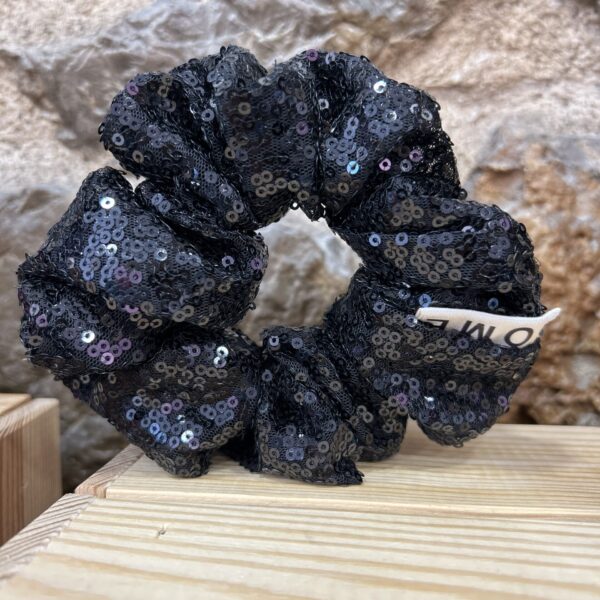 Scrunchie jumbo μαύρο με πούλιες