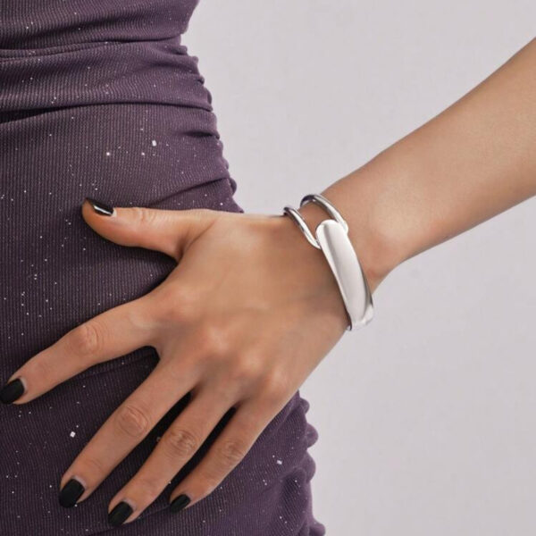 Χειροπέδα Eirina ανοξείδωτο ατσάλι ασημί